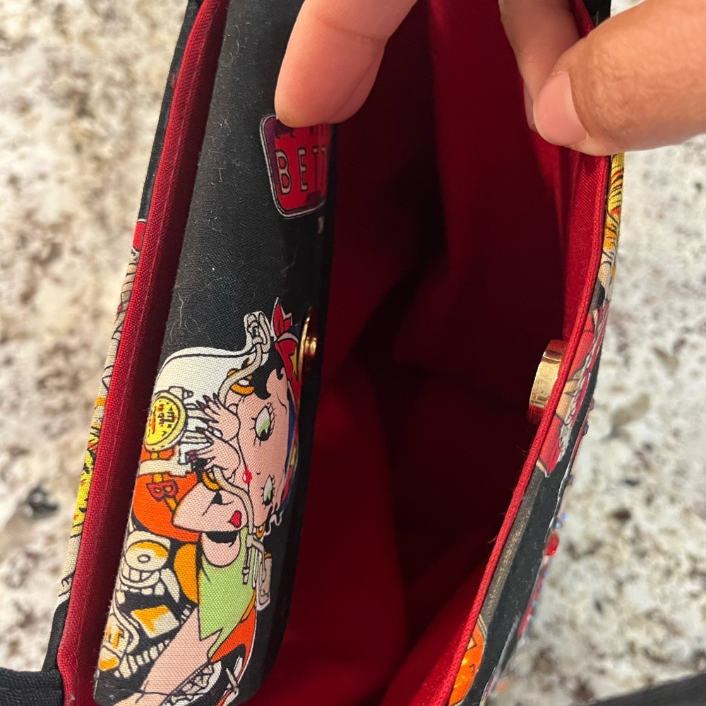 Vintage Betty Boop hand bag with rhinestone accents - Picture 4 of 8